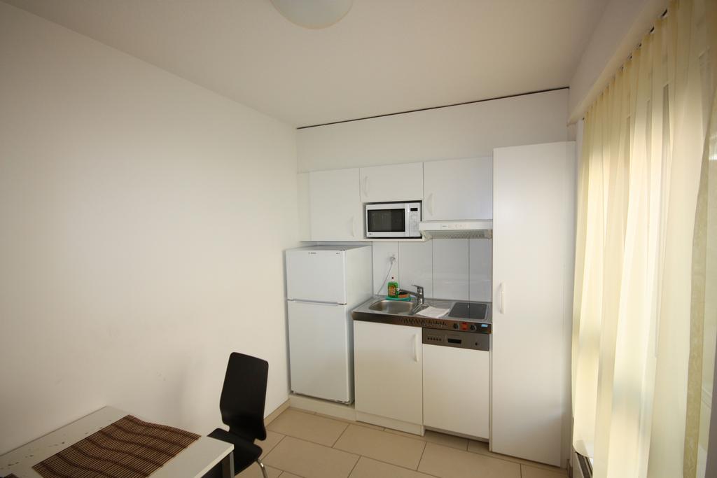 Apartament Swiss Star District 11 - Self Check-In Zurych Zewnętrze zdjęcie